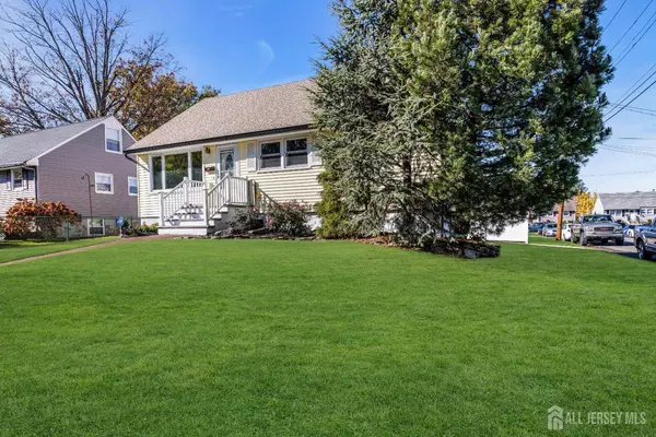 10 Benedict WAY, Iselin, NJ 08830