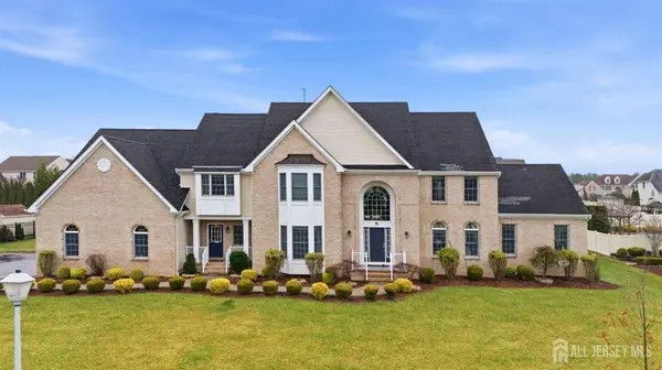 13 Linwood DR, Monroe, NJ 08831