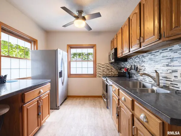 301 E PEARL ST, Danvers, IL 61732