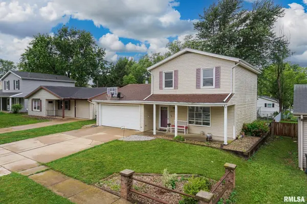 14 Caraway CT, Bloomington, IL 61704