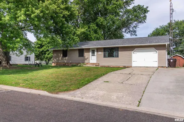 106 GILES DR, Mackinaw, IL 61755