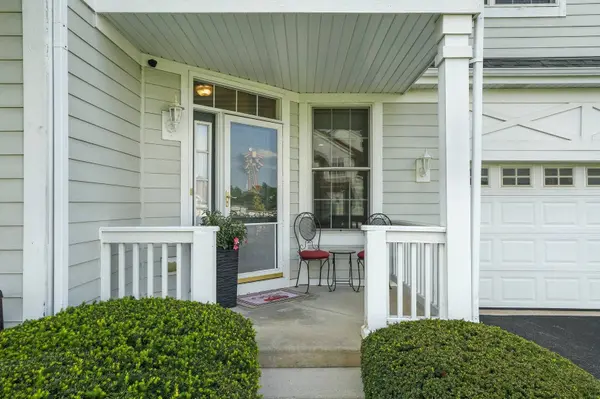 8675 Saddlebred Court, Frankfort, IL 60423