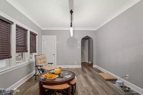 816 S 14th Avenue, Maywood, IL 60153