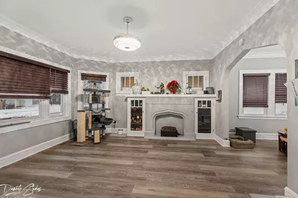 816 S 14th Avenue, Maywood, IL 60153