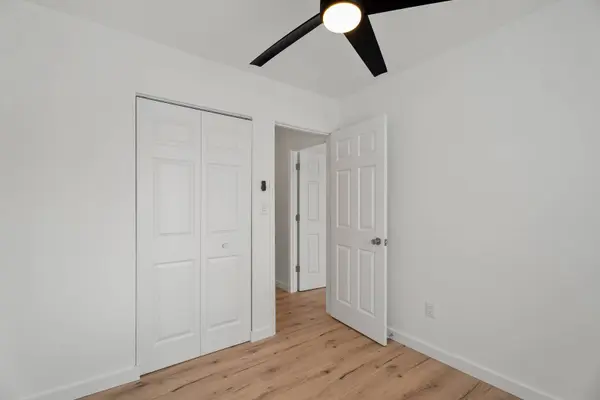 220 N Ashbury Avenue, Bolingbrook, IL 60440