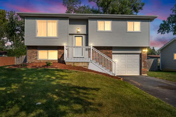 220 N Ashbury Avenue, Bolingbrook, IL 60440