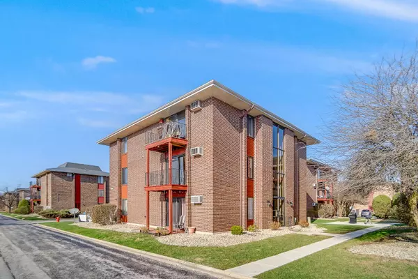 15816 Terrace Drive #2W, Oak Forest, IL 60452