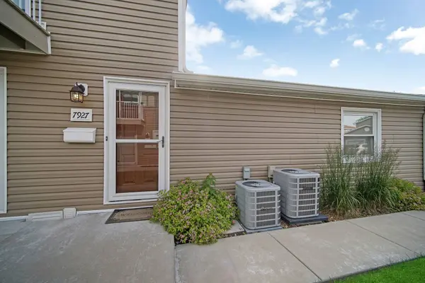 7927 164th Place #236, Tinley Park, IL 60477
