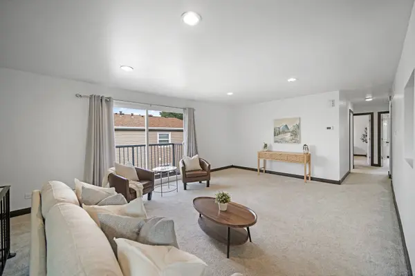 7927 164th Place #236, Tinley Park, IL 60477