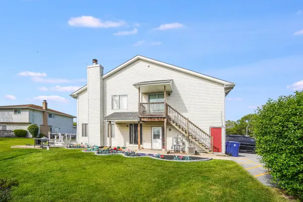103 Red Barn RD #103, Matteson, IL 60443
