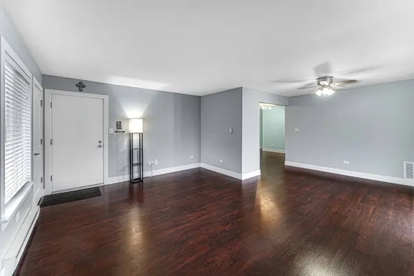 15830 Terrace DR #RO3, Oak Forest, IL 60452