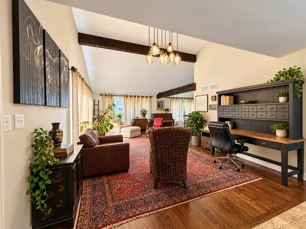 7501 W Pottawatomi DR, Palos Heights, IL 60463