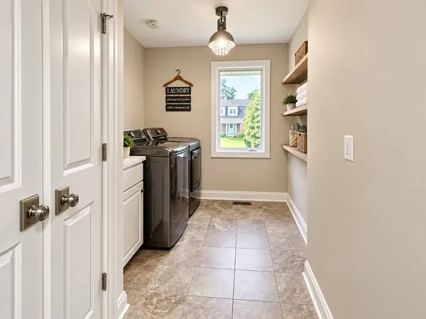 7501 W Pottawatomi DR, Palos Heights, IL 60463