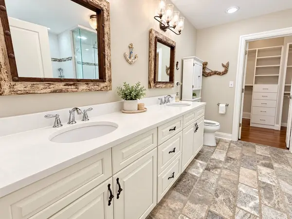 7501 W Pottawatomi DR, Palos Heights, IL 60463