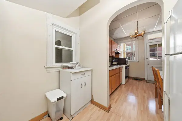 2515 S Millard Ave, Chicago, IL 60623-3943