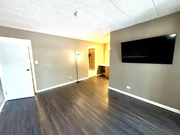 14501 Central CT #M2, Oak Forest, IL 60452