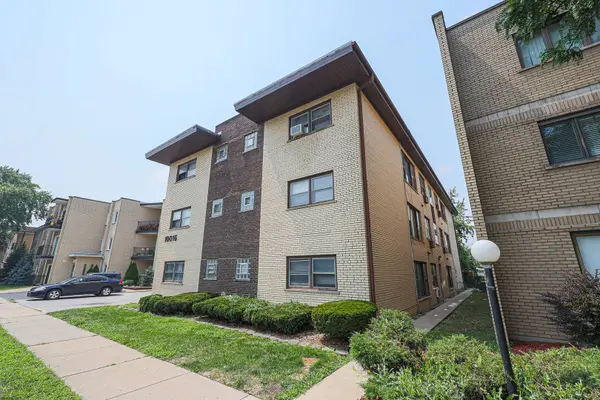 10016 S Pulaski RD #3, Oak Lawn, IL 60453