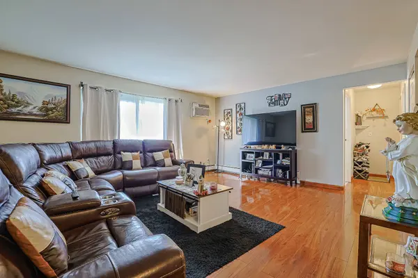 19380 Wolf RD #6, Mokena, IL 60448