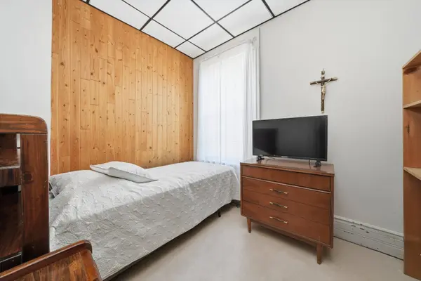 2515 S Millard Ave, Chicago, IL 60623-3943