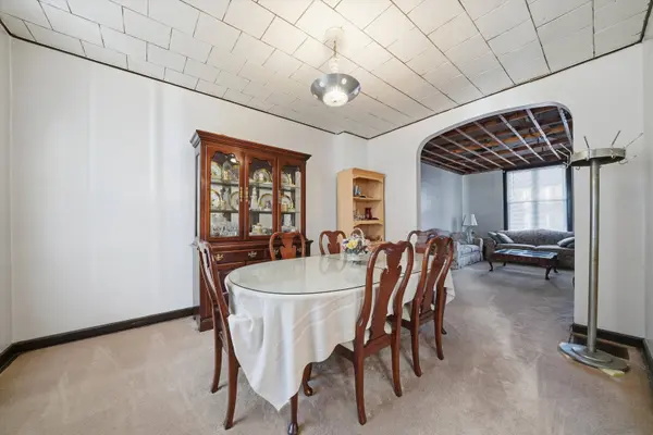 2515 S Millard Ave, Chicago, IL 60623-3943