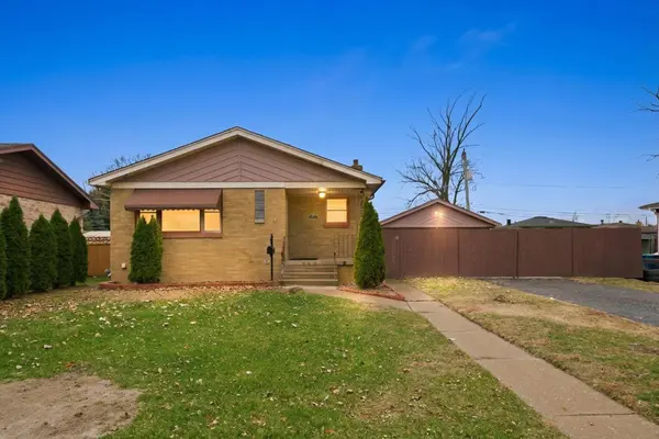 866 Greenbay AVE, Calumet City, IL 60409