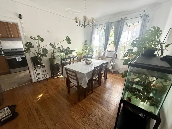 7639 W Jackson BLVD #1E, Forest Park, IL 60130