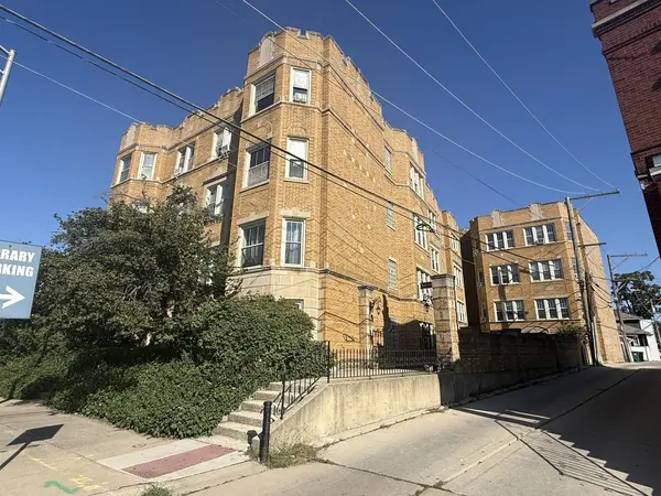 7639 W Jackson BLVD #1E, Forest Park, IL 60130