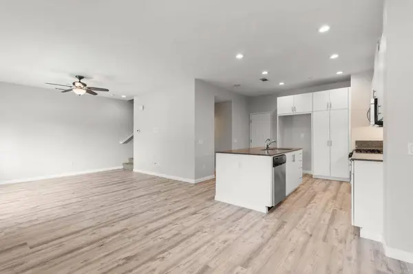 343 American River Ct, Oxnard, CA 93036