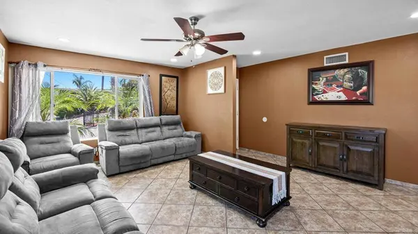 1161 N Rose St, Escondido, CA 92027