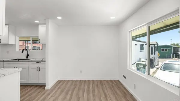 6 Biltmore Ave, Escondido, CA 92027