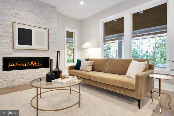 3740 KANAWHA ST NW, Washington, DC 20015