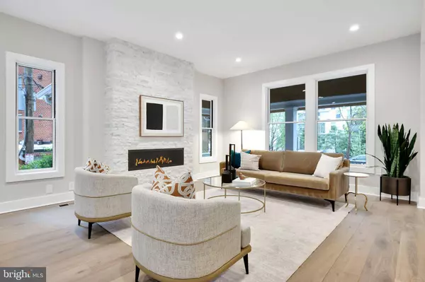 3740 KANAWHA ST NW, Washington, DC 20015