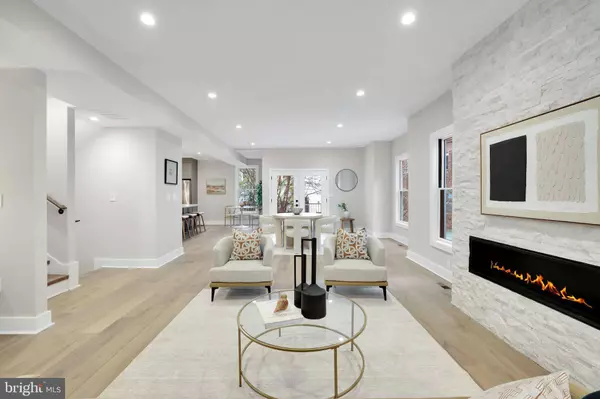 3740 KANAWHA ST NW, Washington, DC 20015