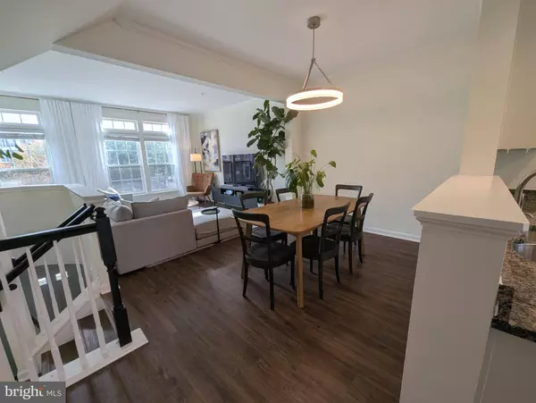 2922 HUNTINGTON GROVE SQ, Alexandria, VA 22306