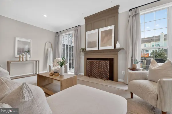 47610 WATKINS ISLAND SQ, Sterling, VA 20165