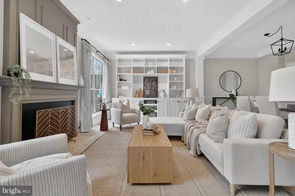 47610 WATKINS ISLAND SQ, Sterling, VA 20165