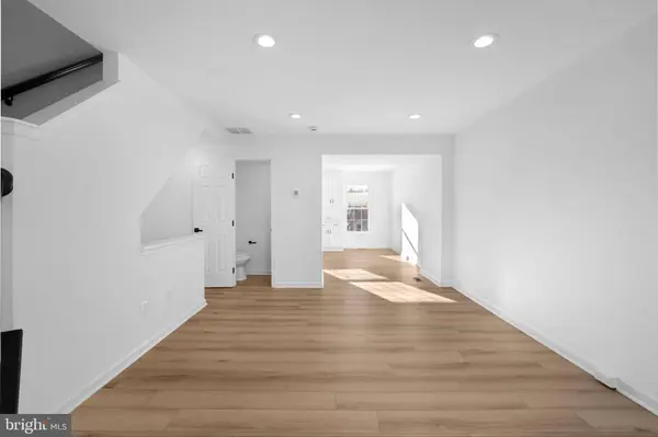 1742 TIGER LILY CIR, Woodbridge, VA 22192