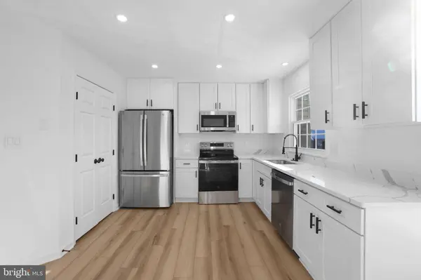 1742 TIGER LILY CIR, Woodbridge, VA 22192