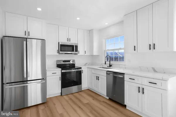 1742 TIGER LILY CIR, Woodbridge, VA 22192