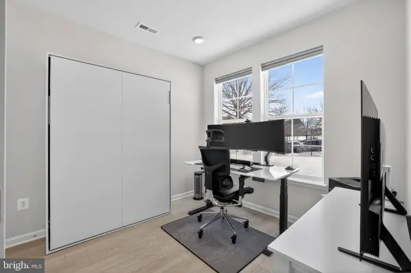 1017 VILLAGE CLUB ALY, Montgomery Village, MD 20886