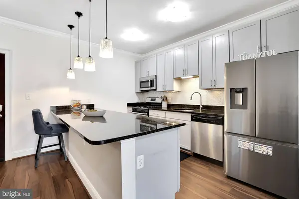 6301 EDSALL RD #104, Alexandria, VA 22312