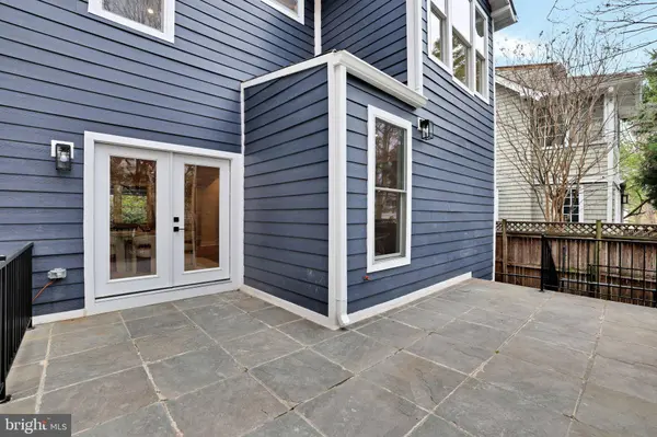 3740 KANAWHA ST NW, Washington, DC 20015