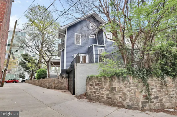 3740 KANAWHA ST NW, Washington, DC 20015