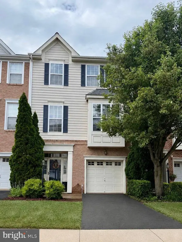 14222 LEGEND GLEN CT, Gainesville, VA 20155