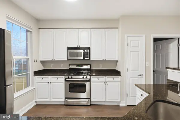 801 S GREENBRIER ST #113, Arlington, VA 22204