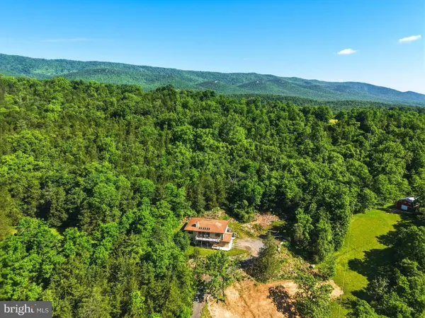 1639 SUGAR HILL RD, Maurertown, VA 22644