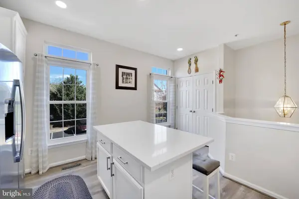 2981 HUNTINGTON GROVE SQ, Alexandria, VA 22306