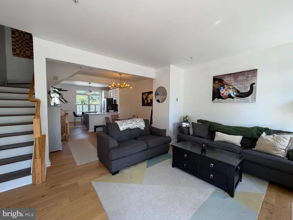 2908 HUNTINGTON GROVE SQ, Alexandria, VA 22306
