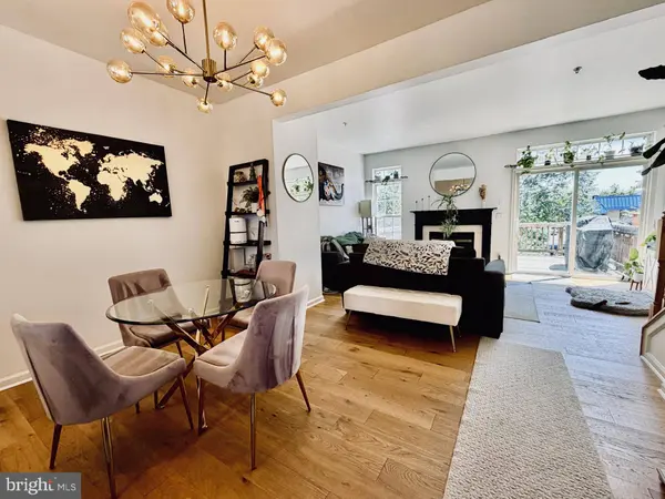 2908 HUNTINGTON GROVE SQ, Alexandria, VA 22306