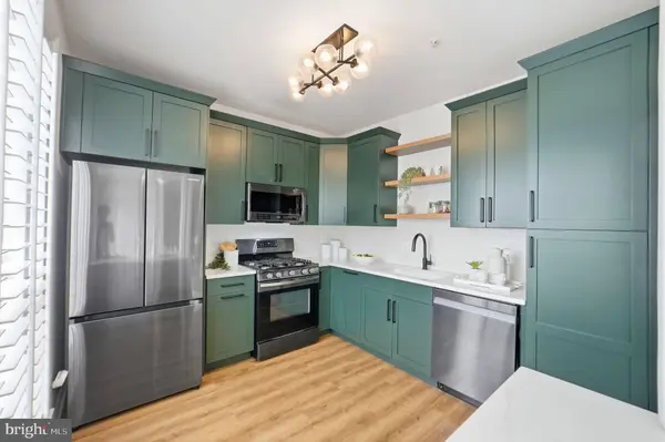 1724 KINGSGATE CT #302, Alexandria, VA 22302